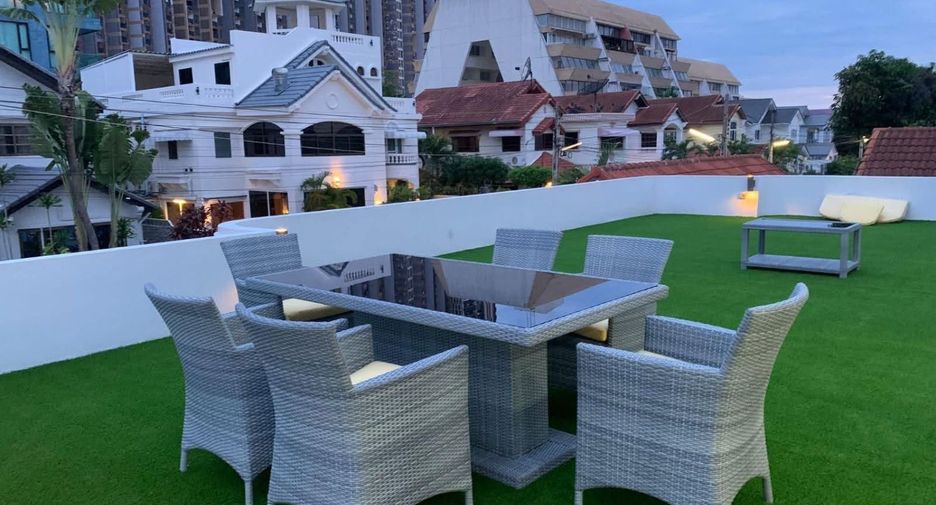 À louer 4 chambres villa à Jomtien, Pattaya