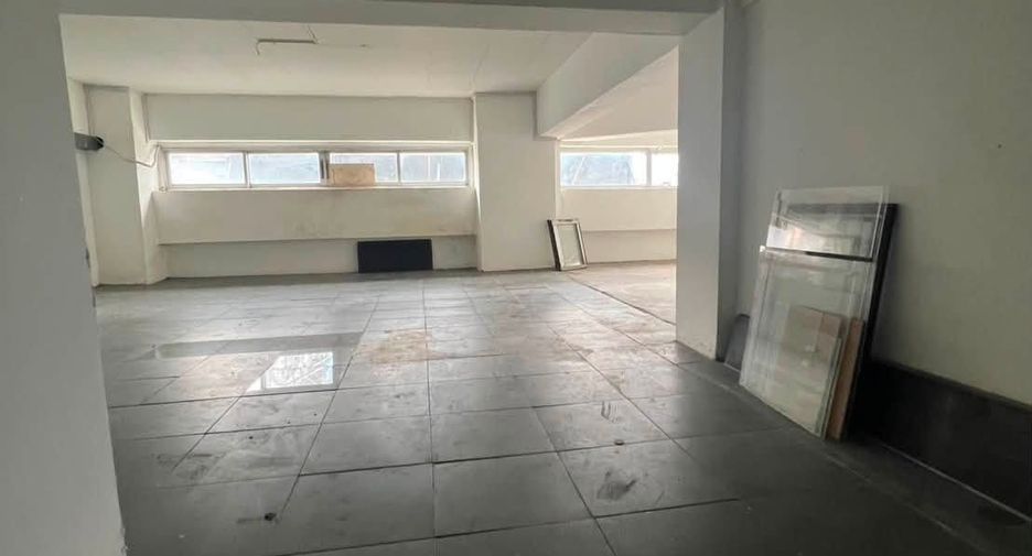 For rent retail Space in Suan Luang, Bangkok