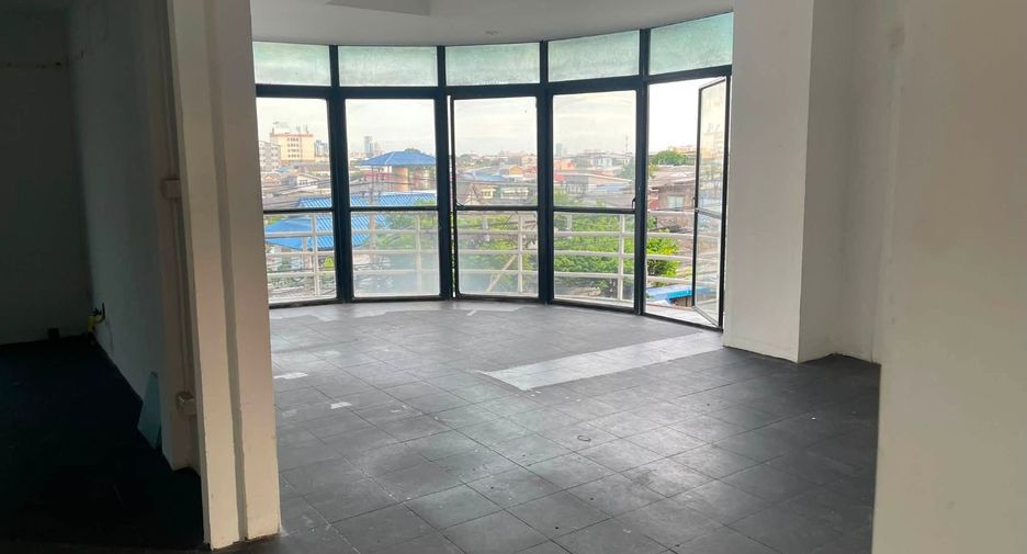 For rent retail Space in Suan Luang, Bangkok