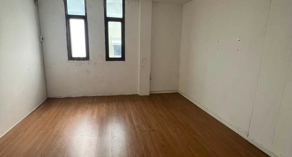 For rent retail Space in Suan Luang, Bangkok