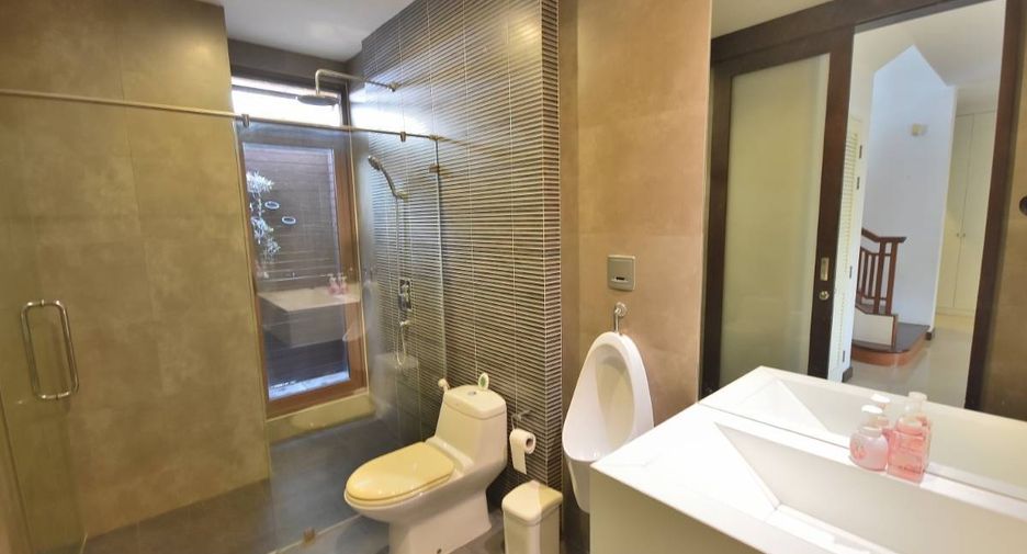 出租 3 卧室 独立屋 在 Suan Luang, 曼谷