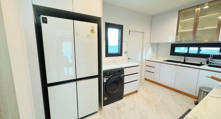 For rent 3 bedrooms house in Bang Lamung, Chonburi