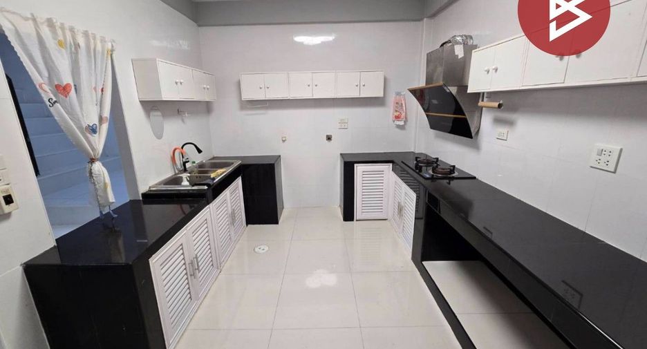 For sale 7 bedrooms retail Space in Mueang Chon Buri, Chonburi
