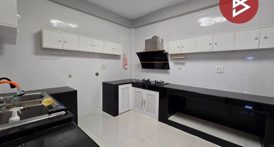 For sale 7 bedrooms retail Space in Mueang Chon Buri, Chonburi