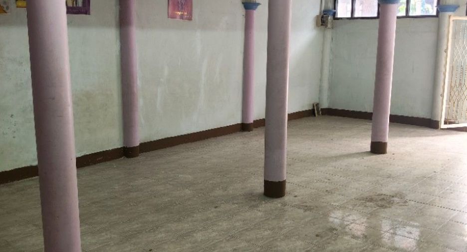出售 4 卧室 联排别墅 在 Bang Bo, Samut Prakan