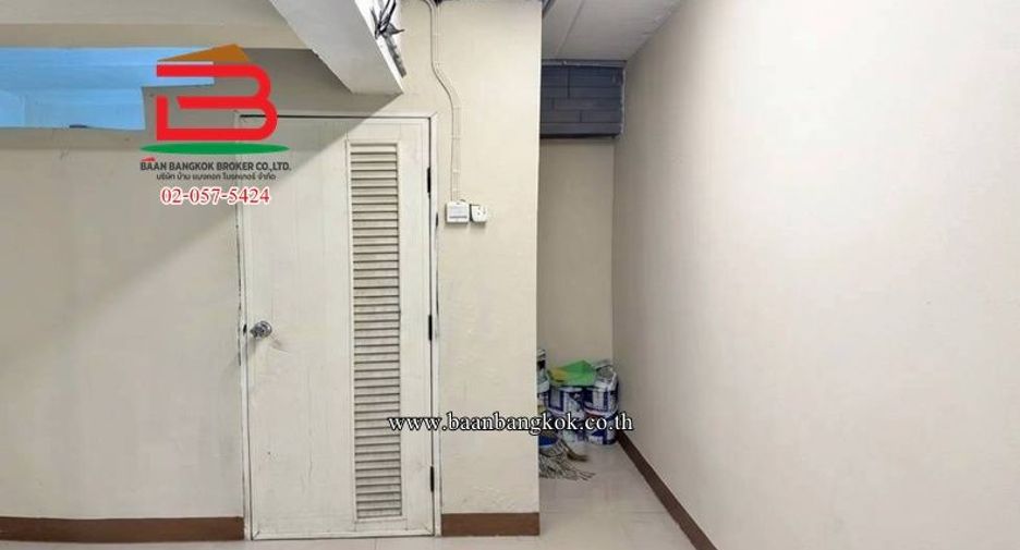 Продажа 4 спальни торговое помещение в Mueang Nonthaburi, Нонтабури