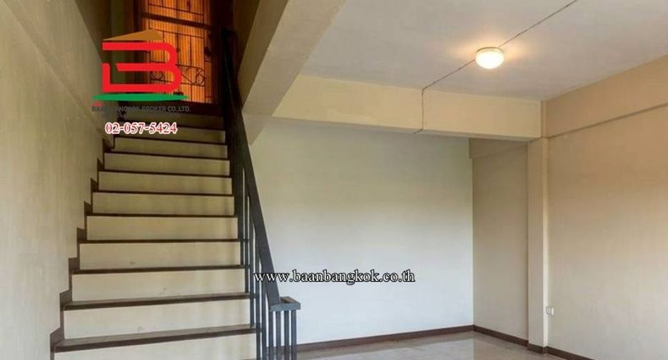 Продажа 4 спальни торговое помещение в Mueang Nonthaburi, Нонтабури
