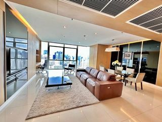 Condo en alquiler de 3 habitaciones en Pathum Wan, Bangkok