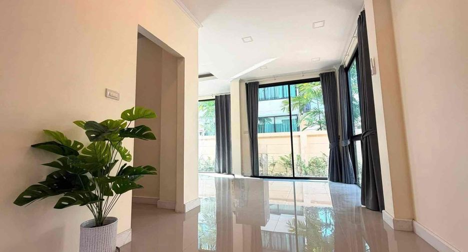 Haus zur Miete mit 3 Zimmer in Bang Lamung, Chonburi
