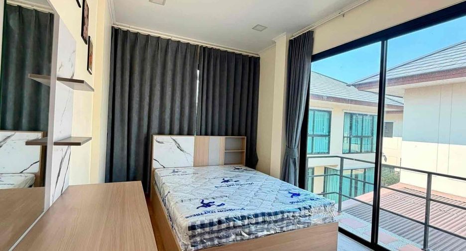 Haus zur Miete mit 3 Zimmer in Bang Lamung, Chonburi