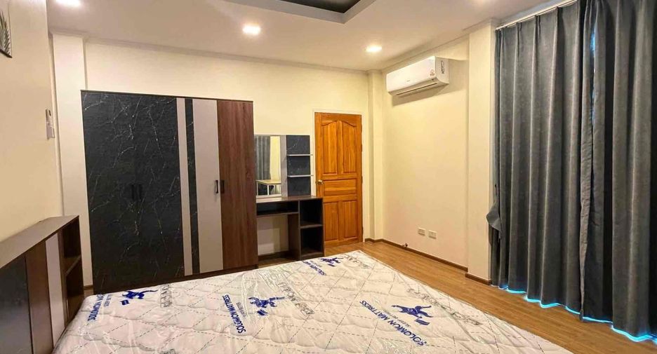 Haus zur Miete mit 3 Zimmer in Bang Lamung, Chonburi