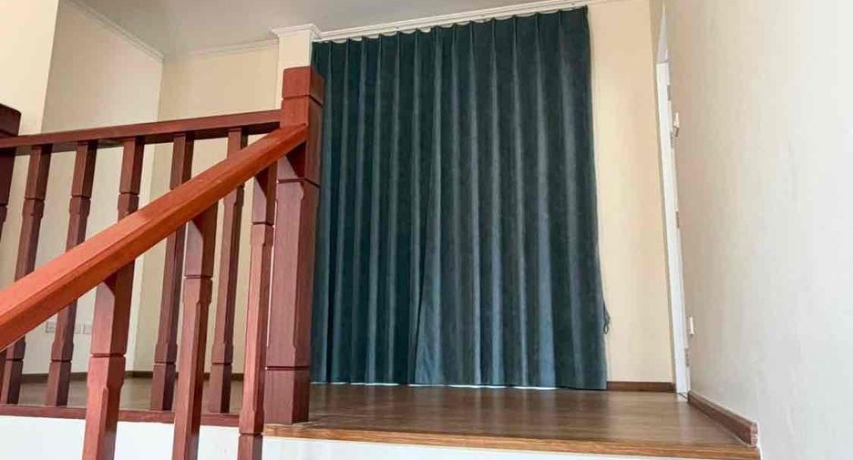 Haus zur Miete mit 3 Zimmer in Bang Lamung, Chonburi