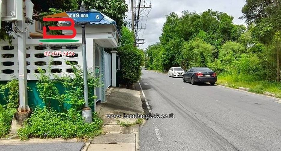 Casa adosada en venta de 4 habitaciones en Lam Luk Ka, Pathum Thani