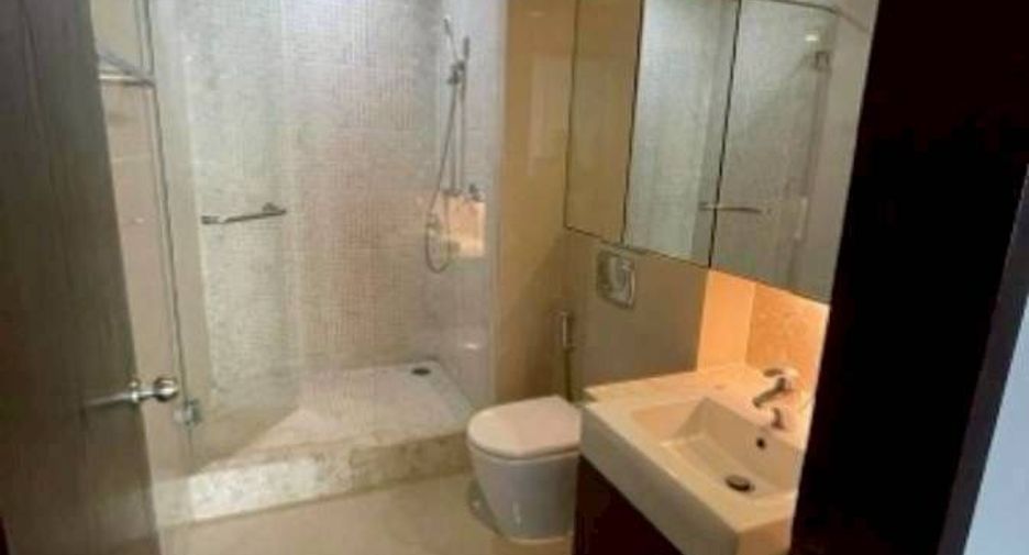 Аренда 3 спальни кондо в Патхум Щан, Бангкок