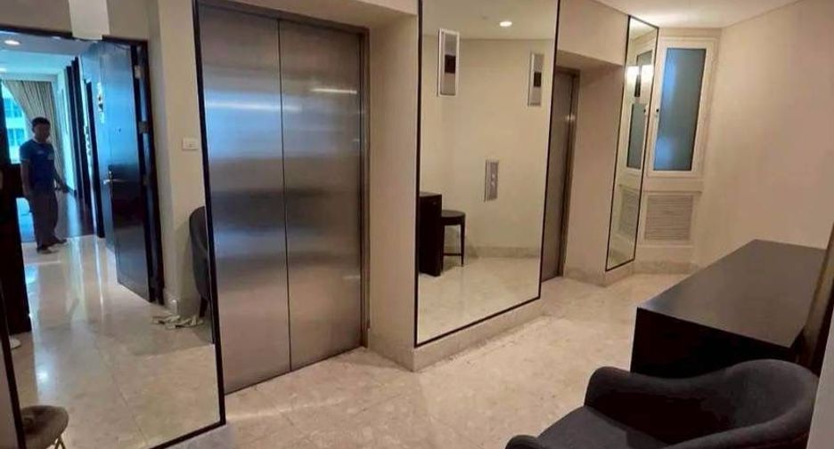 For rent 3 ベッドルーム condo in Pathum Wan, Bangkok