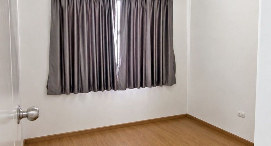 For sale 3 bedrooms townhouse in Sai Mai, Bangkok
