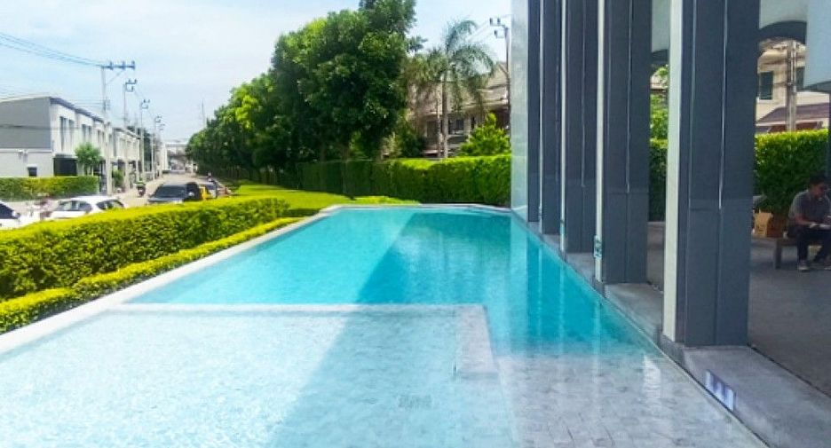 For sale 3 bedrooms townhouse in Sai Mai, Bangkok