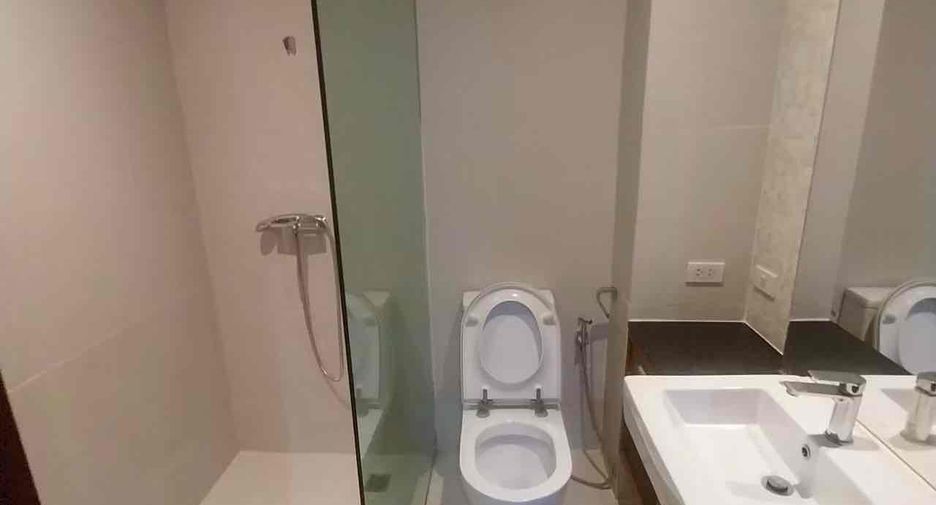 For rent 5 ベッドルーム townhouse in Watthana, Bangkok