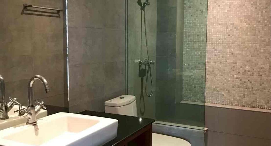 For rent 5 ベッドルーム townhouse in Watthana, Bangkok