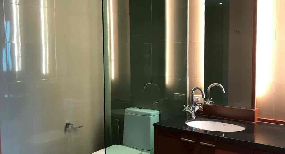 For rent 5 ベッドルーム townhouse in Watthana, Bangkok