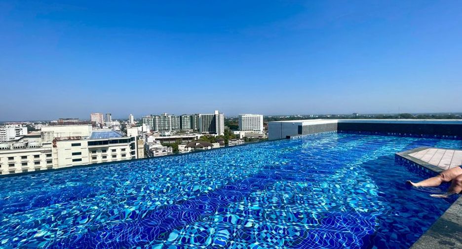 For rent 2 bedrooms condo in Mueang Chiang Mai, Chiang Mai