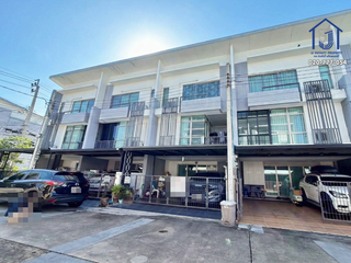 For sale 3 bedrooms house in Bang Khen, Bangkok