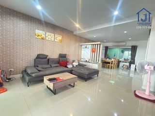 For sale 3 bedrooms house in Bang Khen, Bangkok