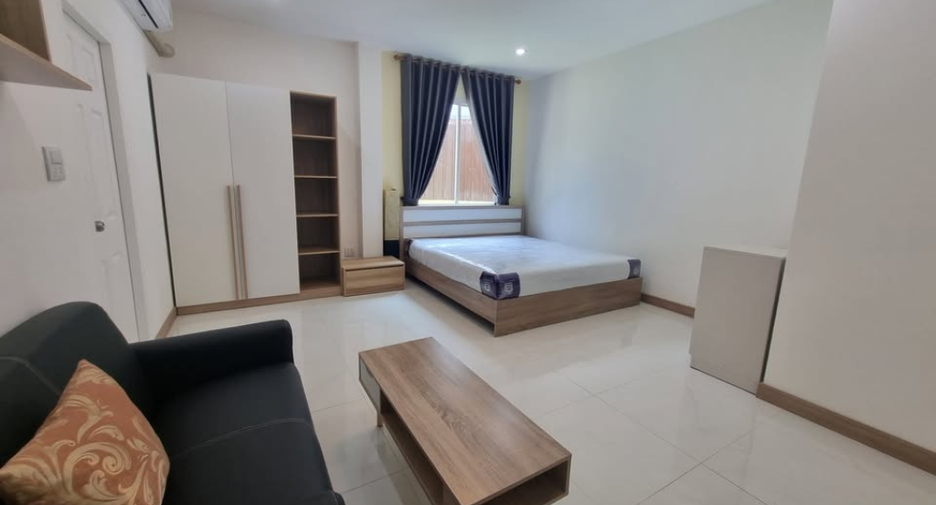 For rent 7 bedrooms house in Hang Dong, Chiang Mai