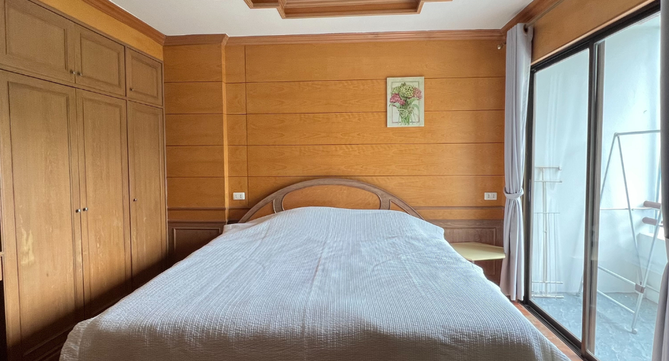 For rent 7 bedrooms house in Hang Dong, Chiang Mai