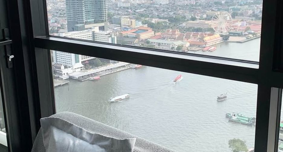 Condo en alquiler de 1 habitaciones en Khlong San, Bangkok