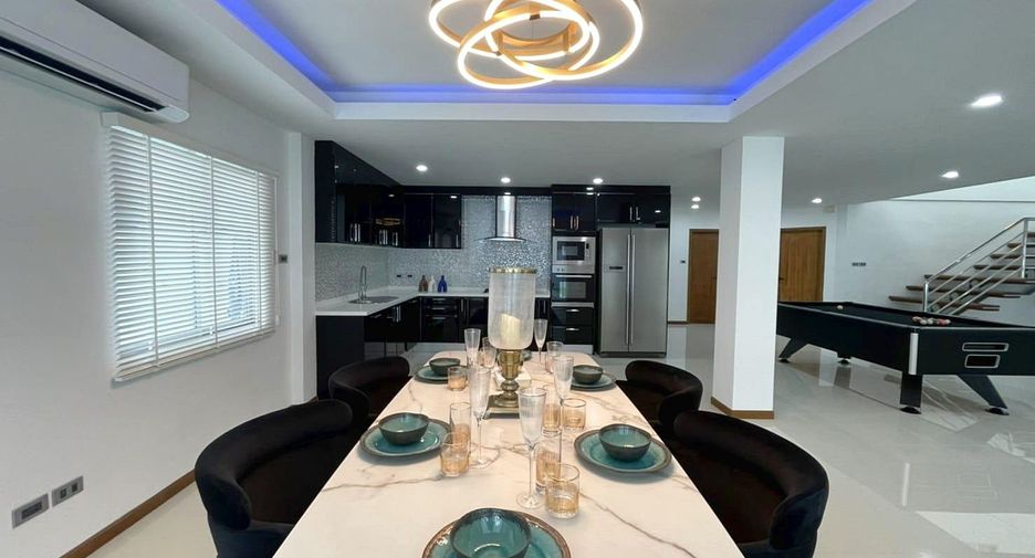 For rent 4 ベッドルーム villa in Jomtien, Pattaya