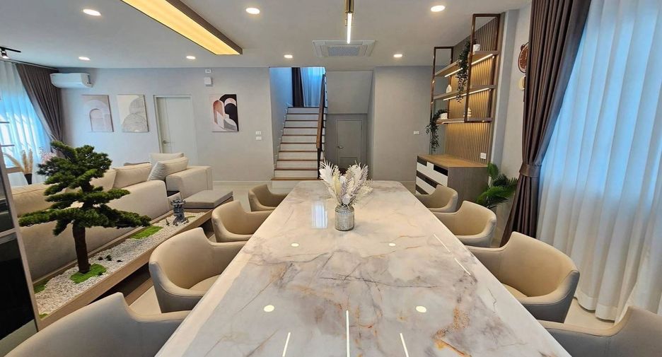 For rent and for sale 4 bedrooms house in Bang Phli, Samut Prakan