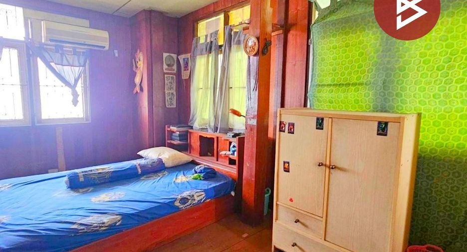 Casa adosada en venta de 3 habitaciones en Bang Khen, Bangkok
