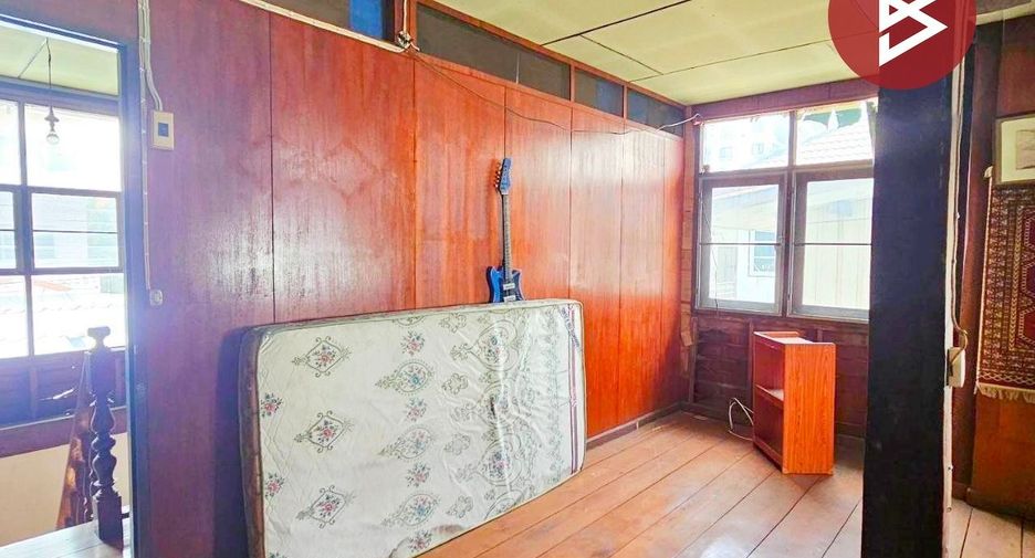 Casa adosada en venta de 3 habitaciones en Bang Khen, Bangkok
