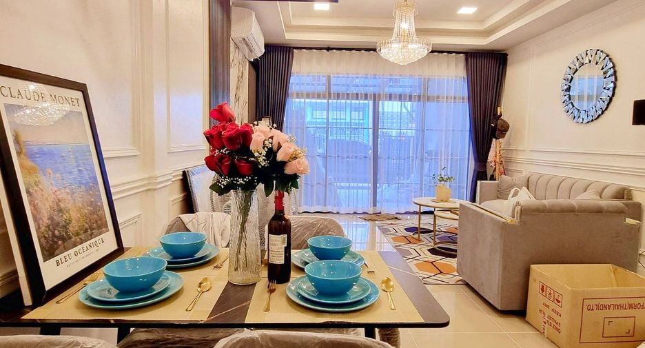 À vendre 3 chambres maison de ville à Bang Lamung, Chonburi