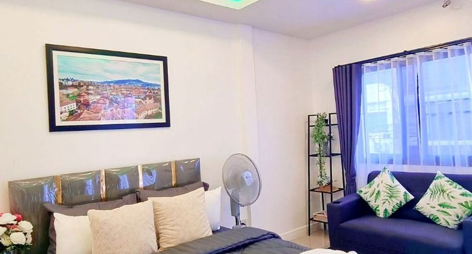 À vendre 3 chambres maison de ville à Bang Lamung, Chonburi