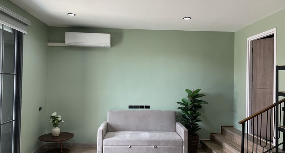 Casa en alquiler de 3 habitaciones en Bang Sue, Bangkok