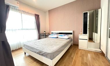 À louer 1 chambre condo à Thon Buri, Bangkok