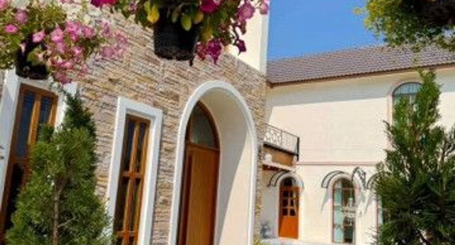 For sale 5 bedrooms house in Hang Dong, Chiang Mai