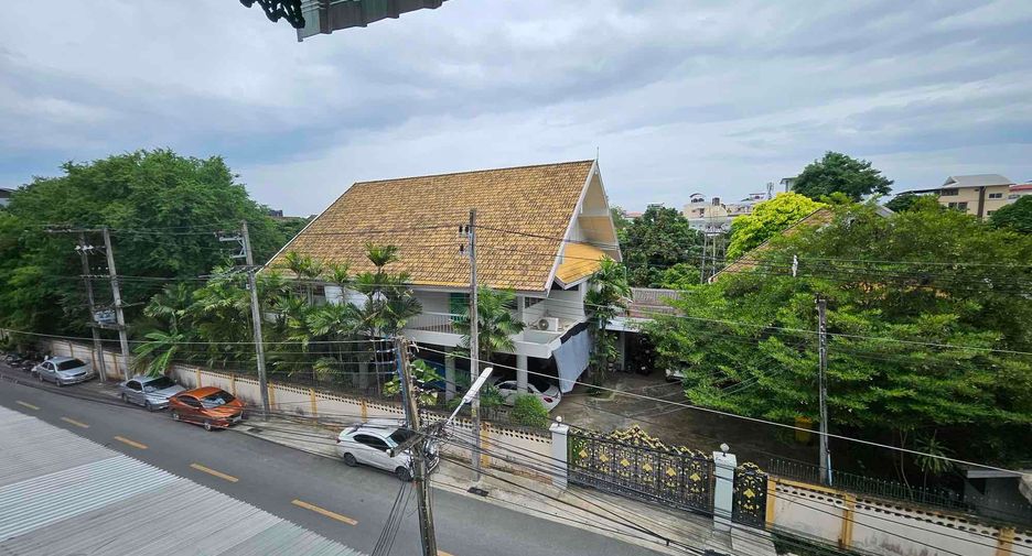 For sale 68 bedrooms apartment in Mueang Chiang Mai, Chiang Mai