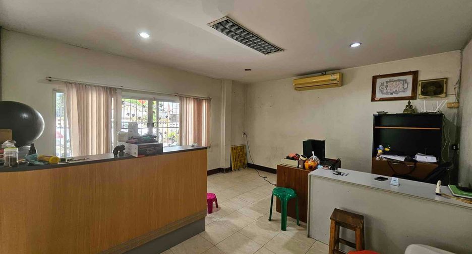 For sale 68 bedrooms apartment in Mueang Chiang Mai, Chiang Mai