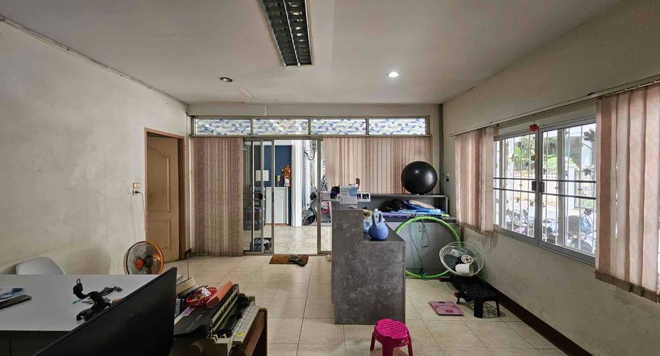 For sale 68 bedrooms apartment in Mueang Chiang Mai, Chiang Mai