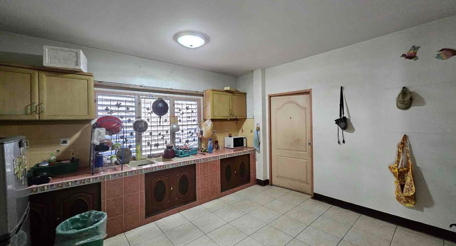 For sale 68 bedrooms apartment in Mueang Chiang Mai, Chiang Mai