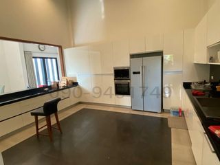 For rent 4 ベッドルーム warehouse in Khlong Sam Wa, Bangkok