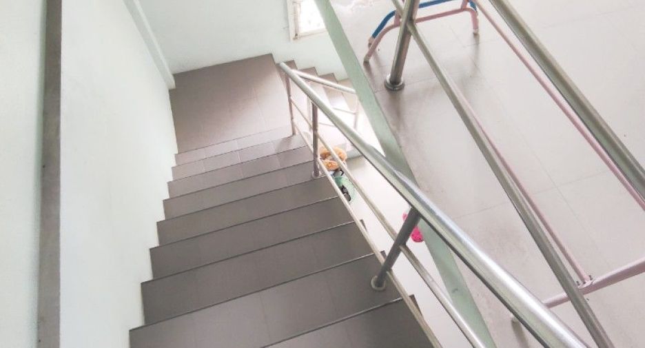 For sale 3 ベッドルーム retail Space in Bang Sao Thong, Samut Prakan