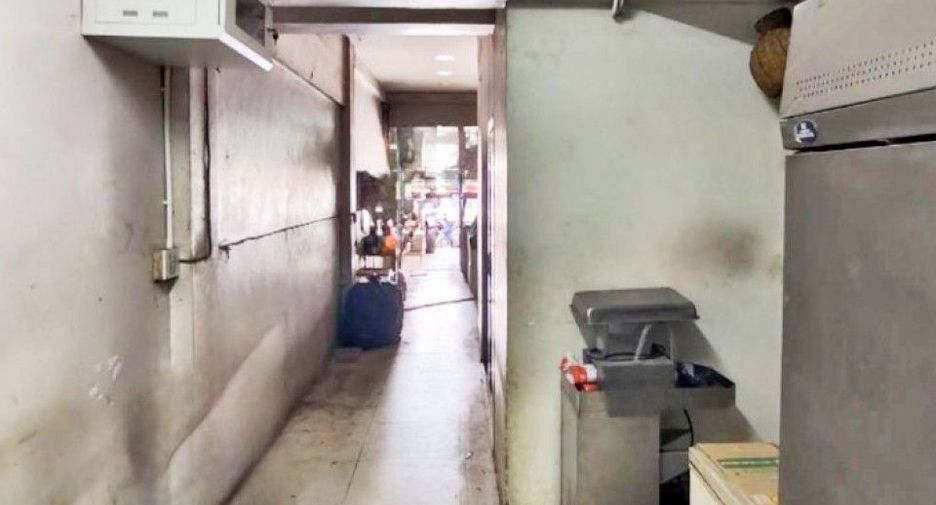 For sale 3 ベッドルーム retail Space in Bang Sao Thong, Samut Prakan