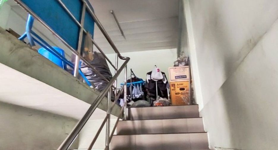 For sale 3 ベッドルーム retail Space in Bang Sao Thong, Samut Prakan