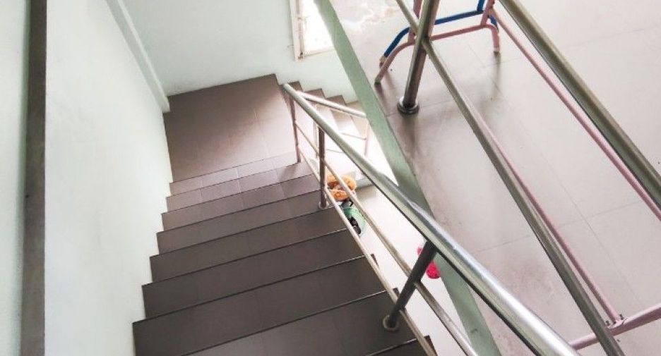 For sale 3 ベッドルーム retail Space in Bang Sao Thong, Samut Prakan