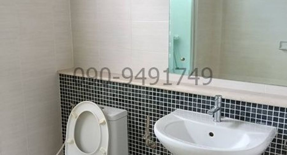 For rent 3 bedrooms townhouse in Min Buri, Bangkok