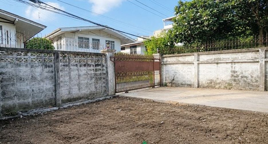 Продажа 3 спальни дом в Пхаси Чароен, Бангкок
